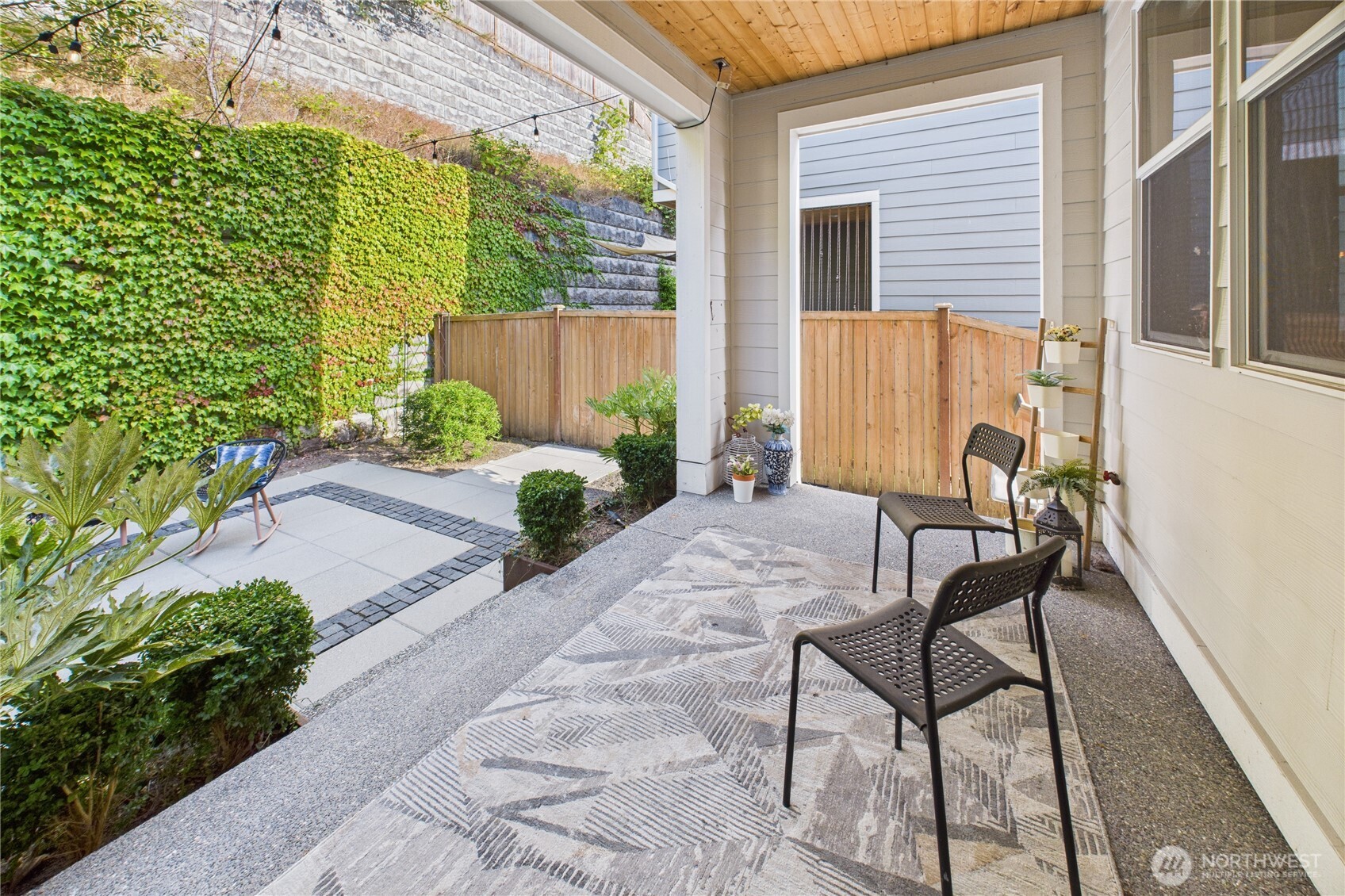 19608 82nd Place NE, Kenmore, WA 98028