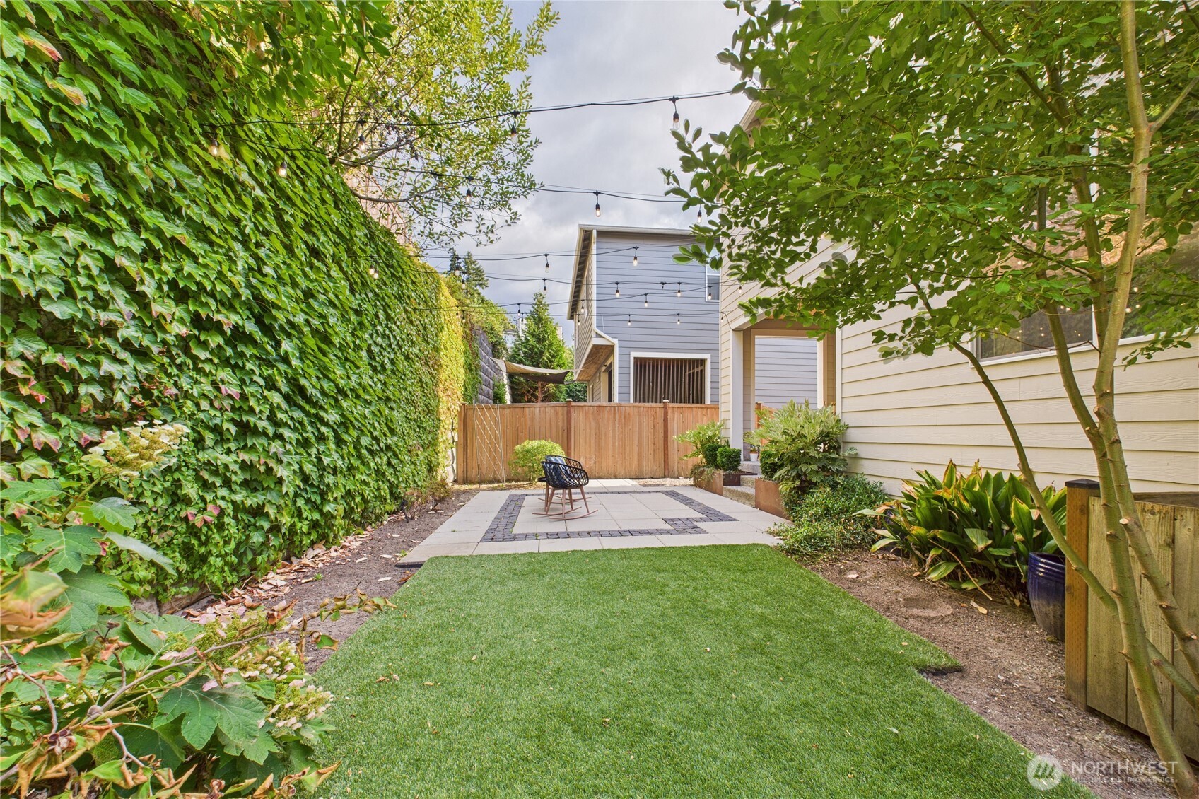 19608 82nd Place NE, Kenmore, WA 98028