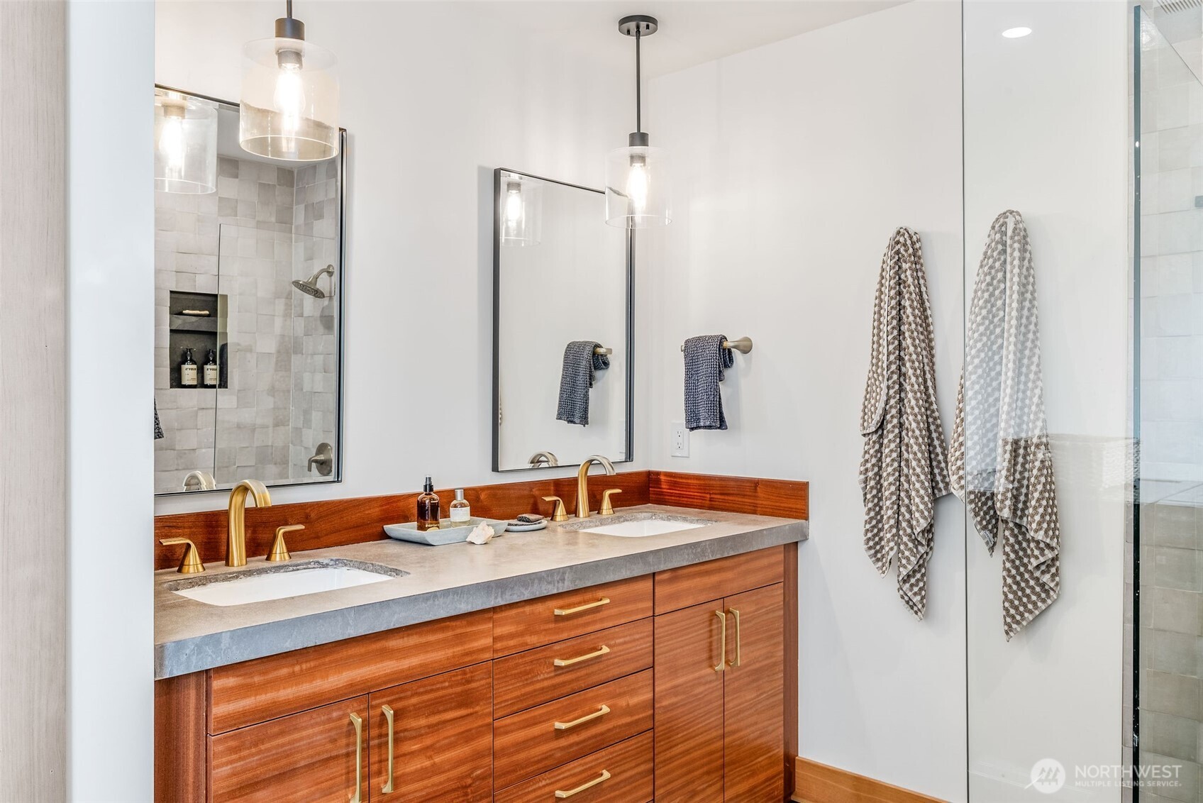 1738 Washington Street , Port Townsend, WA 98368