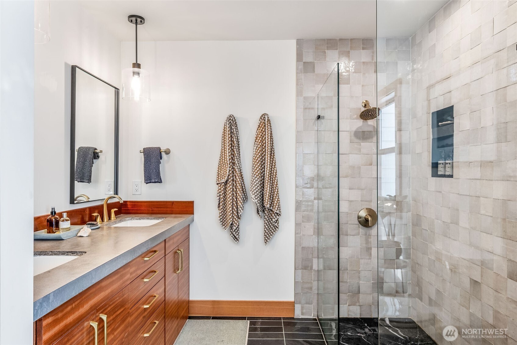 1738 Washington Street , Port Townsend, WA 98368