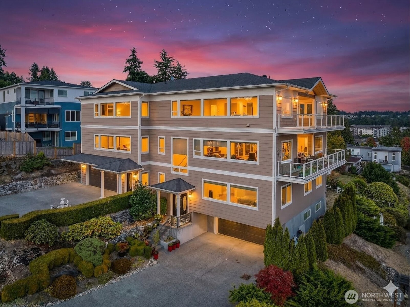 6404 NE 181st Street #A&B, Kenmore, WA 98028