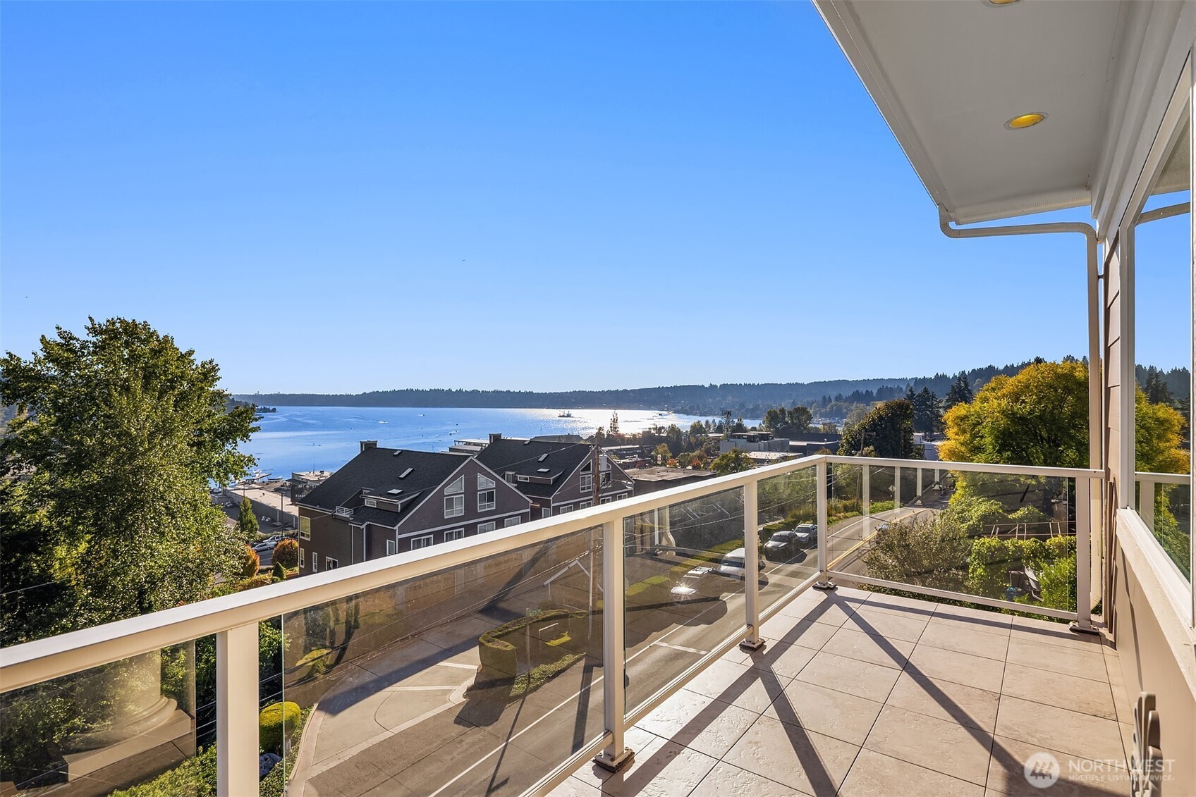 6404 NE 181st Street #A&B, Kenmore, WA 98028