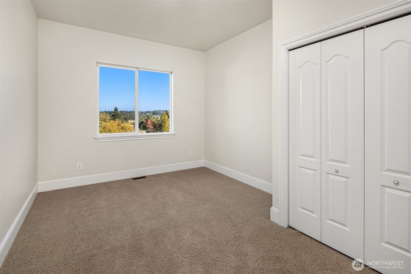 6404 NE 181st Street #A&B, Kenmore, WA 98028