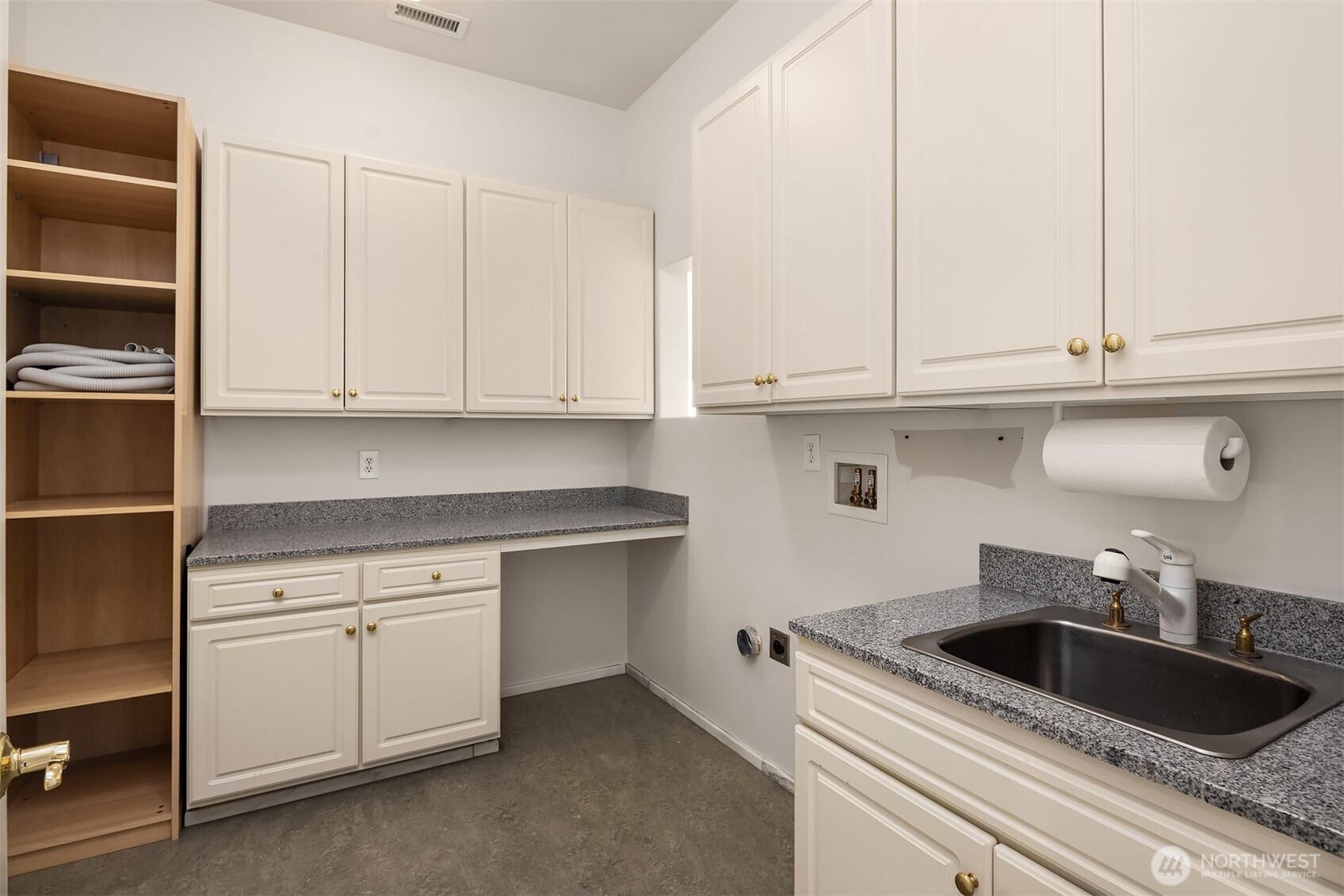 6404 NE 181st Street #A&B, Kenmore, WA 98028