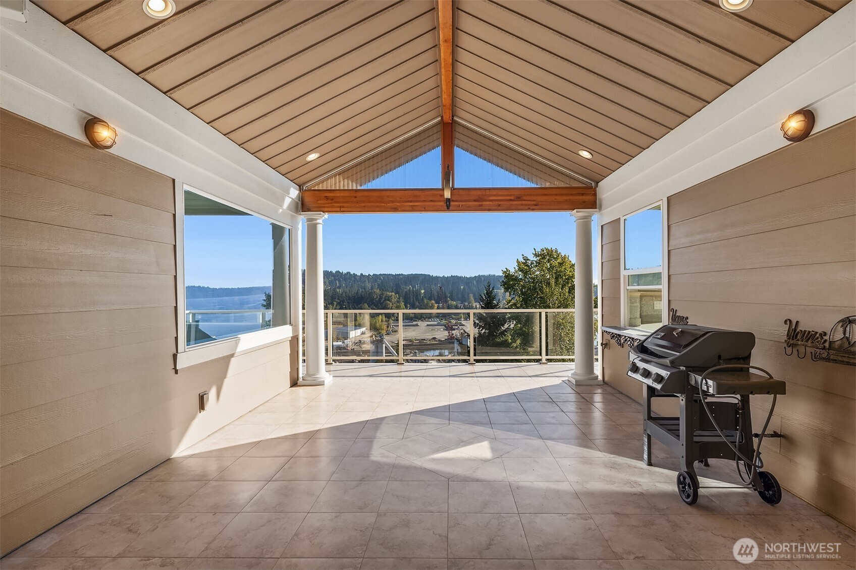 6404 NE 181st Street #A&B, Kenmore, WA 98028