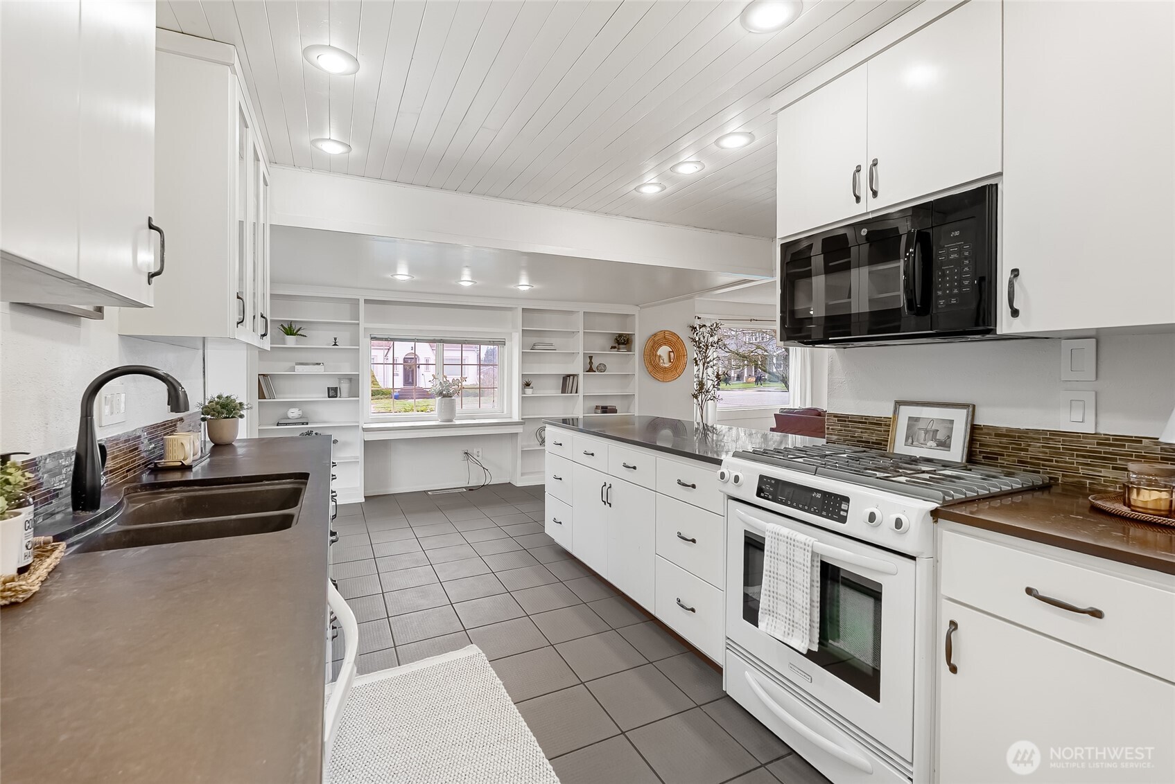 919 Liberty Street , Lynden, WA 98264