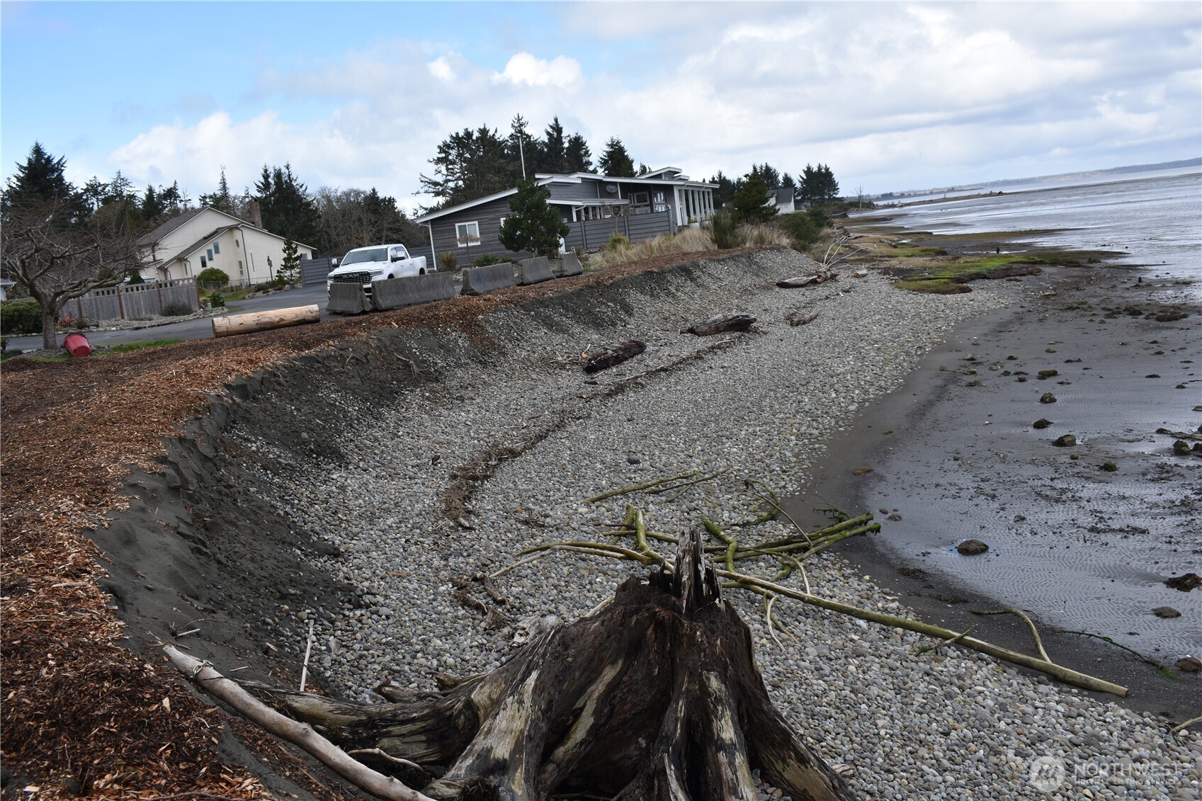 781 Mariner Court SE, Ocean Shores, WA 98569