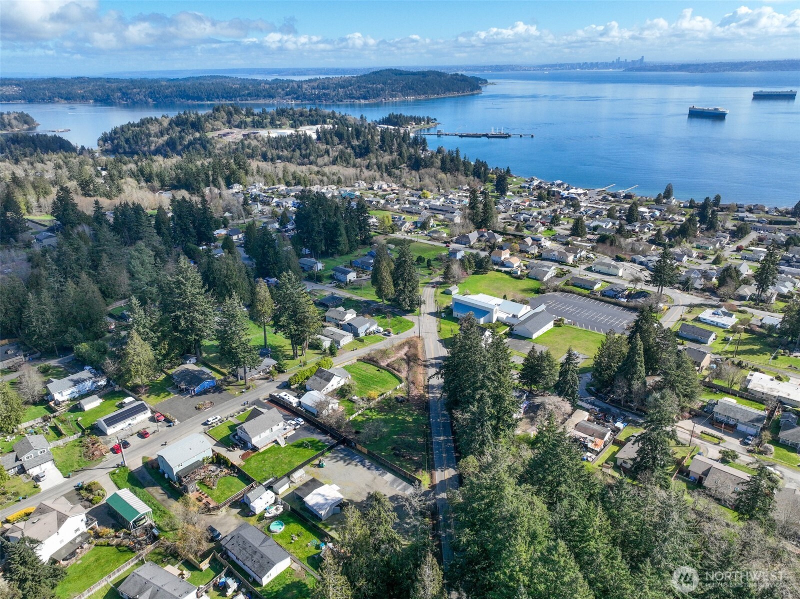 7317 E Chester Road , Port Orchard, WA 98366