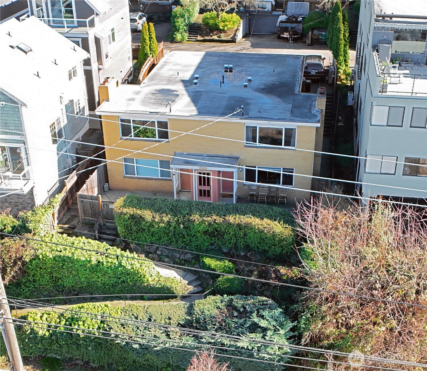 2020 Eastlake Avenue E, Seattle, WA 98102-3580