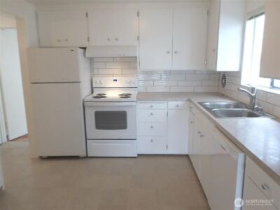 2020 Eastlake Avenue E, Seattle, WA 98102-3580 - Photo 15