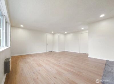 2020 Eastlake Avenue E, Seattle, WA 98102-3580 - Photo 19