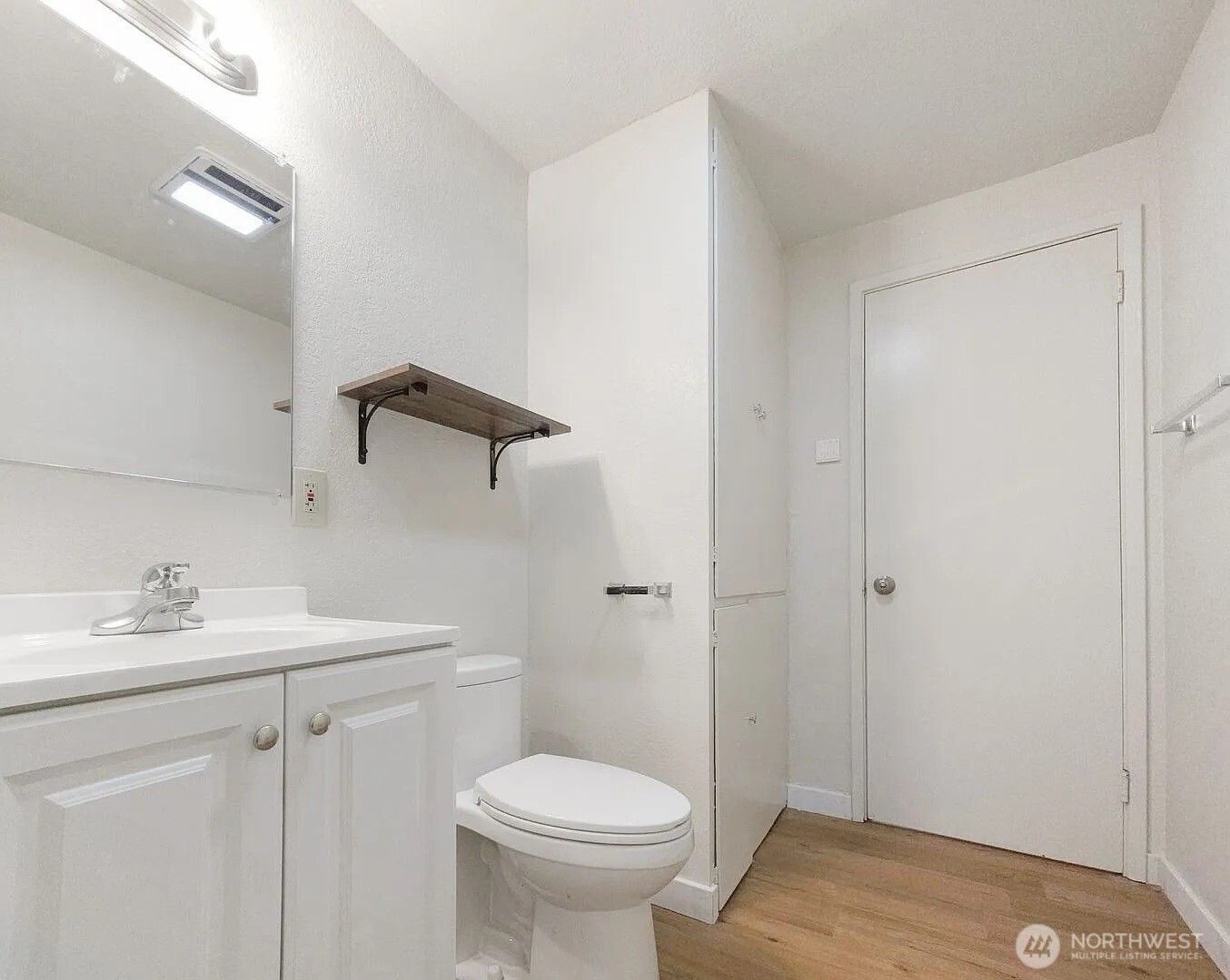 2020 Eastlake Avenue E, Seattle, WA 98102-3580