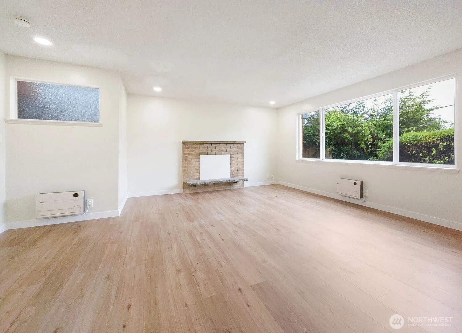 2020 Eastlake Avenue E, Seattle, WA 98102-3580