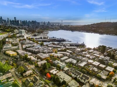 2020 Eastlake Avenue E, Seattle, WA 98102-3580 - Photo 28