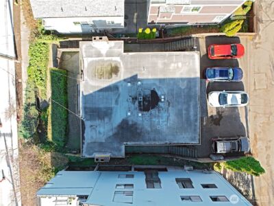 2020 Eastlake Avenue E, Seattle, WA 98102-3580 - Photo 29