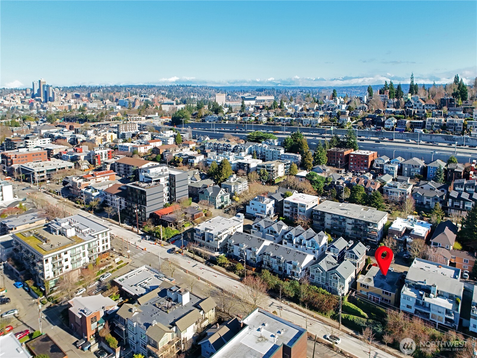 2020 Eastlake Avenue E, Seattle, WA 98102-3580