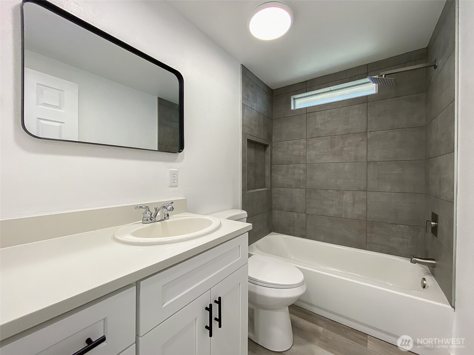 4000 Longview Street NE #96, Moses Lake, WA 98837