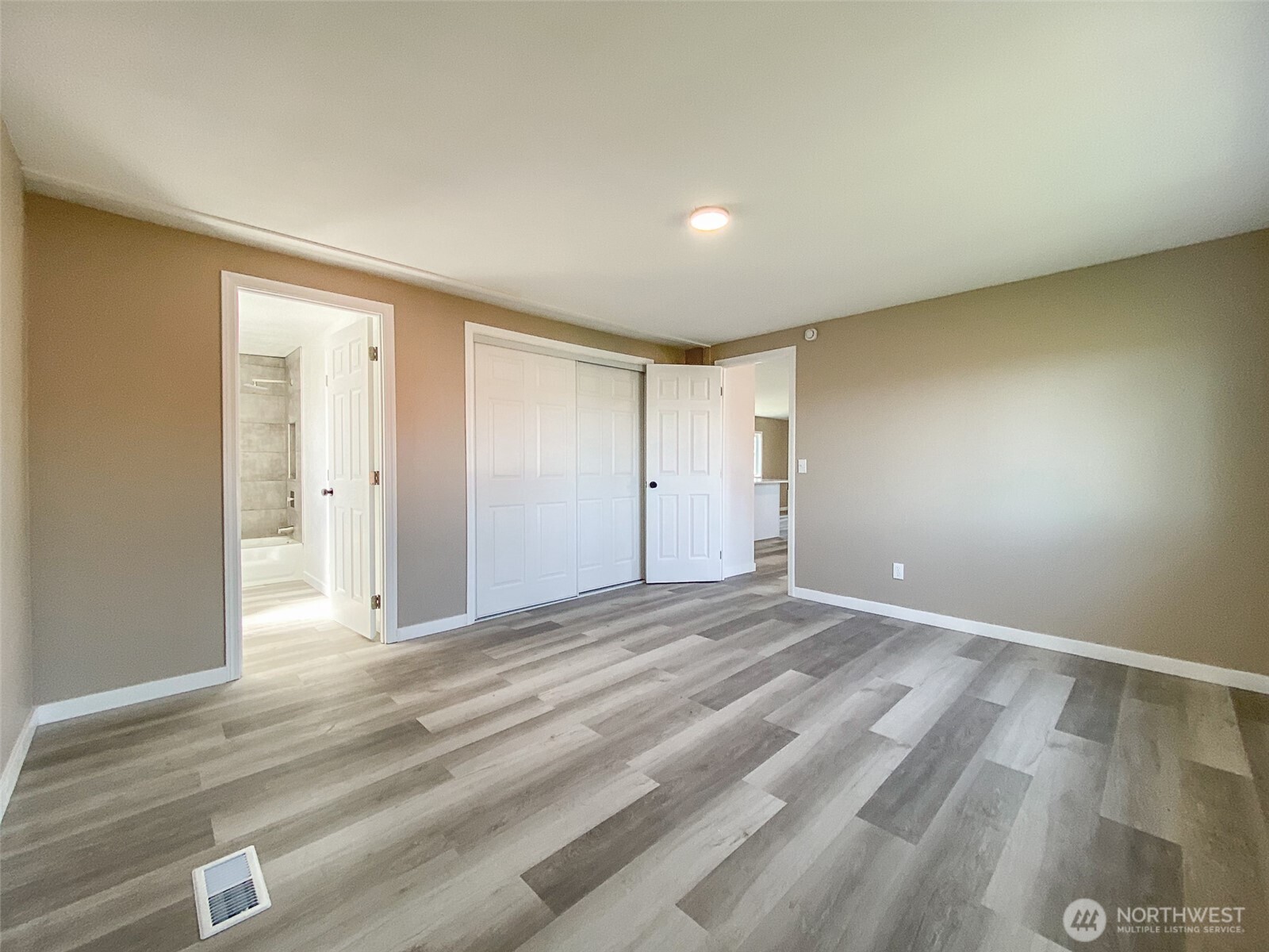 4000 Longview Street NE #96, Moses Lake, WA 98837