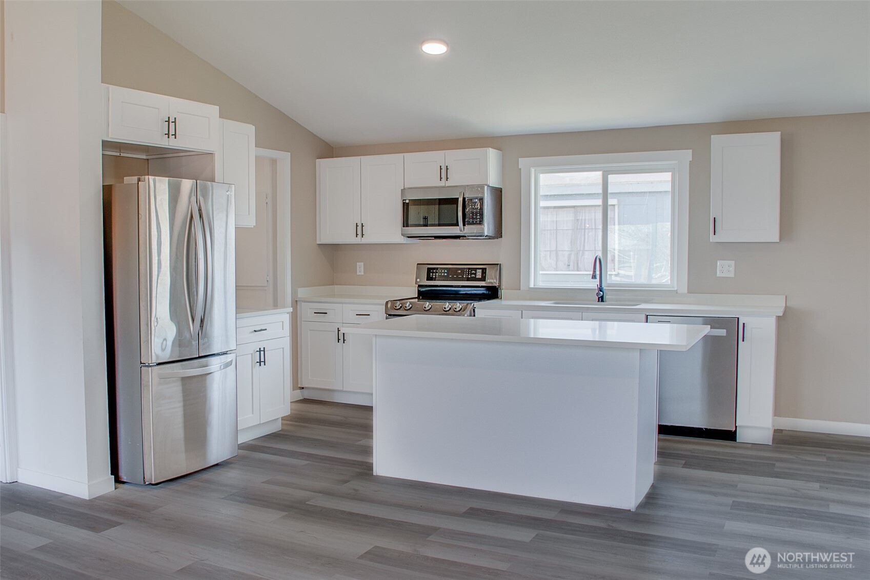 4000 Longview Street NE #96, Moses Lake, WA 98837