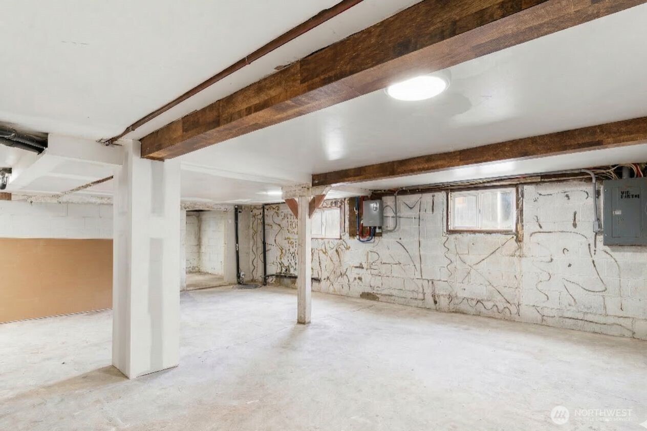 1426 S 41st Street , Tacoma, WA 98418-2512