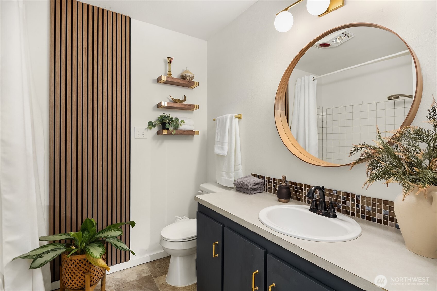 19411 56th Avenue W #218, Lynnwood, WA 98036