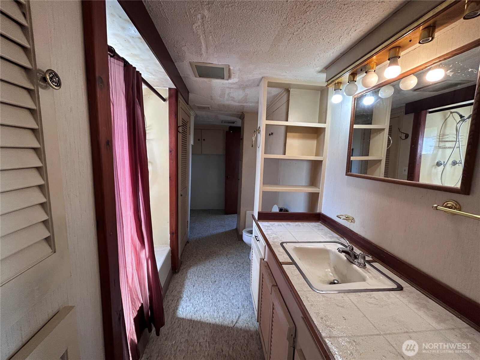 1716 E Third Street , Port Angeles, WA 98362