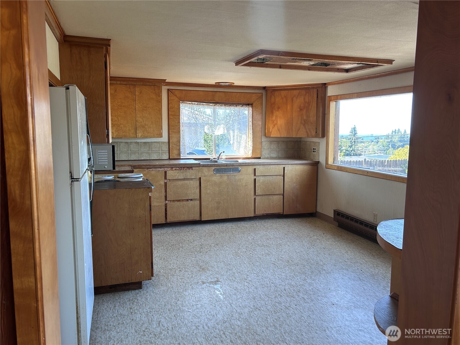 1716 E Third Street , Port Angeles, WA 98362