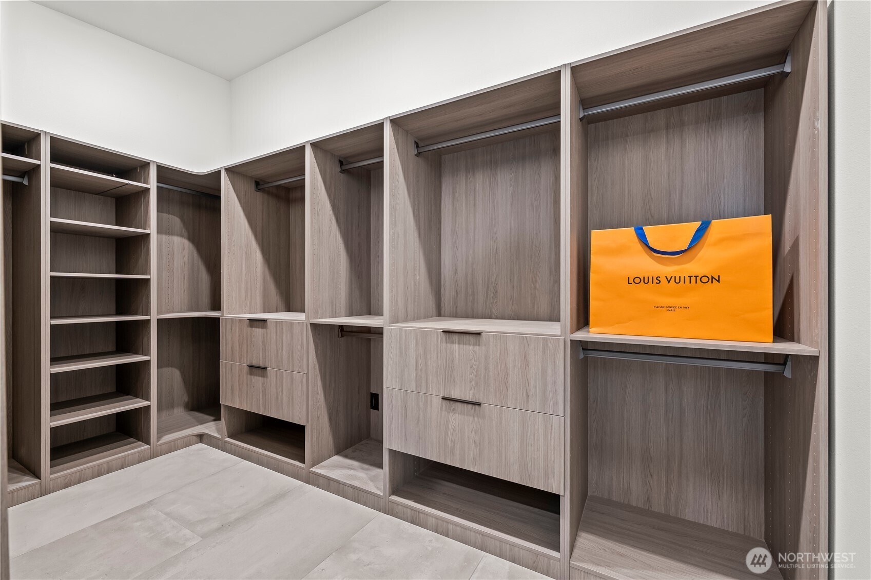 1116 N Jackson Avenue , Tacoma, WA 98406