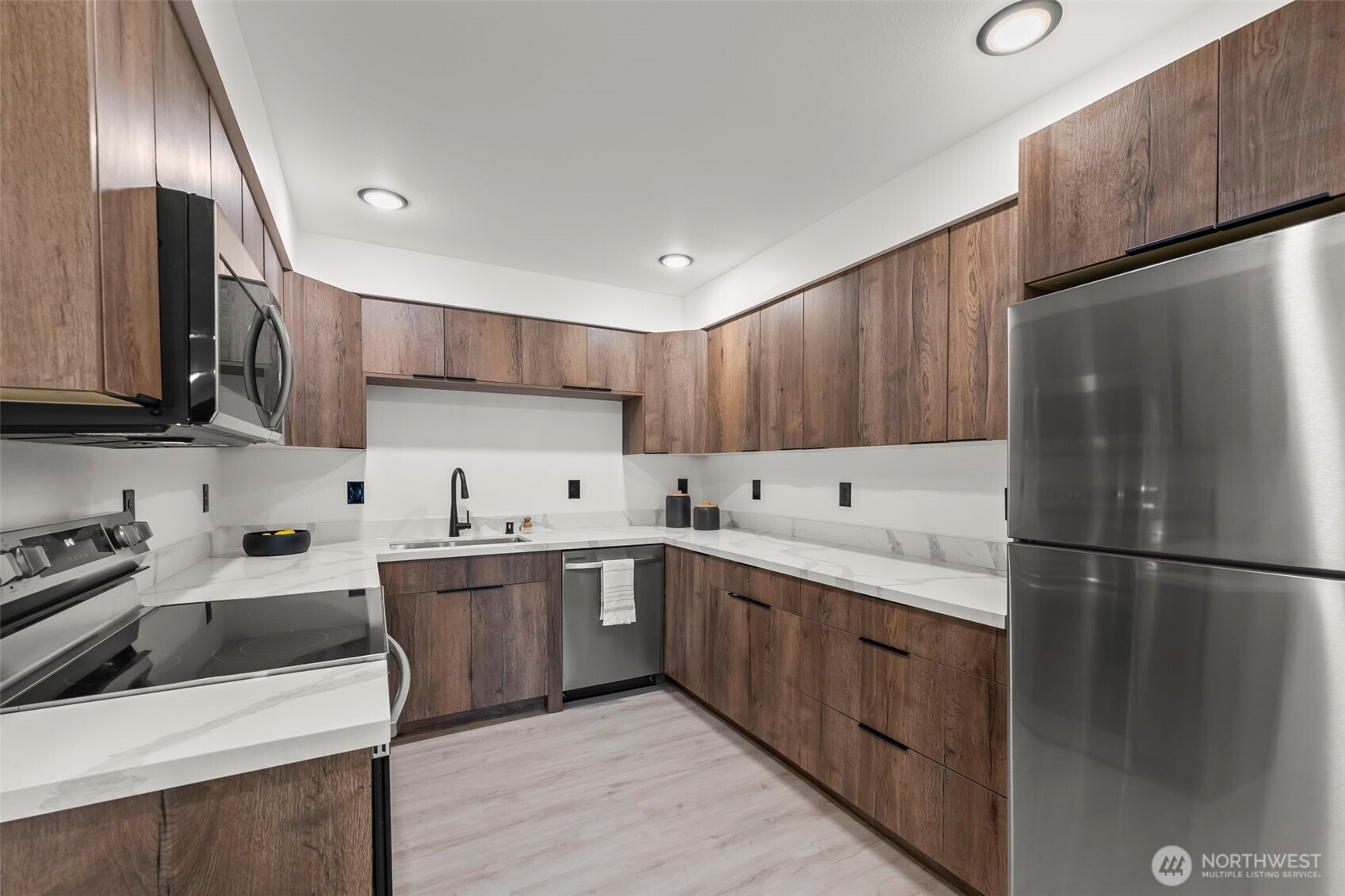 1116 N Jackson Avenue , Tacoma, WA 98406