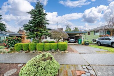 6539 40th Avenue NE, Seattle, WA 98115 - Photo 2