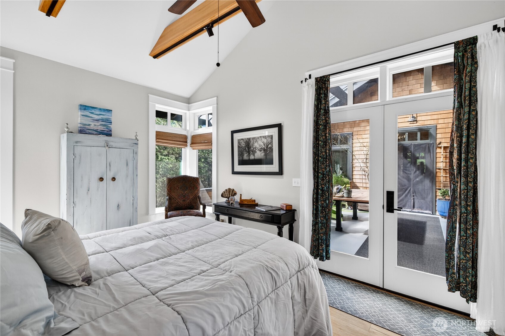 306 6th Street NW, Long Beach, WA 98631