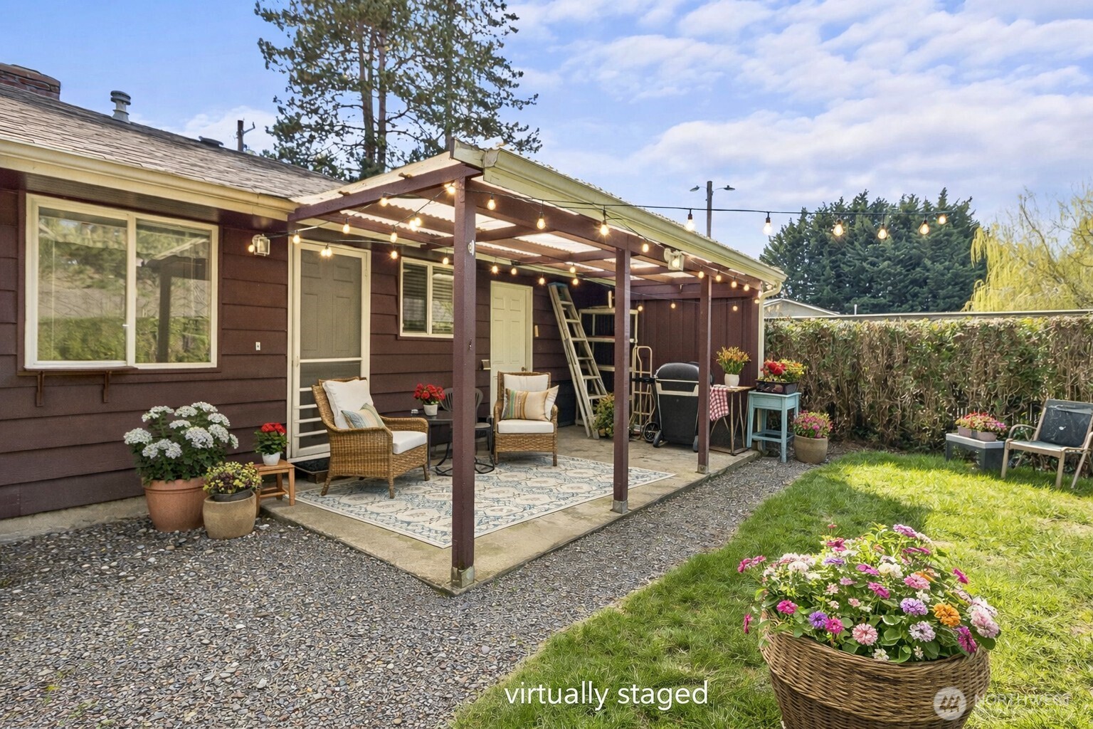 5709 Grove Street , Marysville, WA 98270-3967