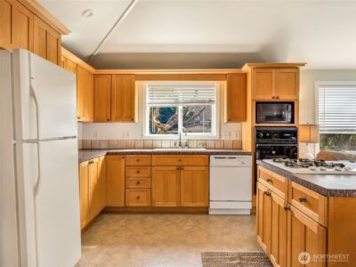 1207 229th Place , Ocean Park, WA 98640 - Photo 6