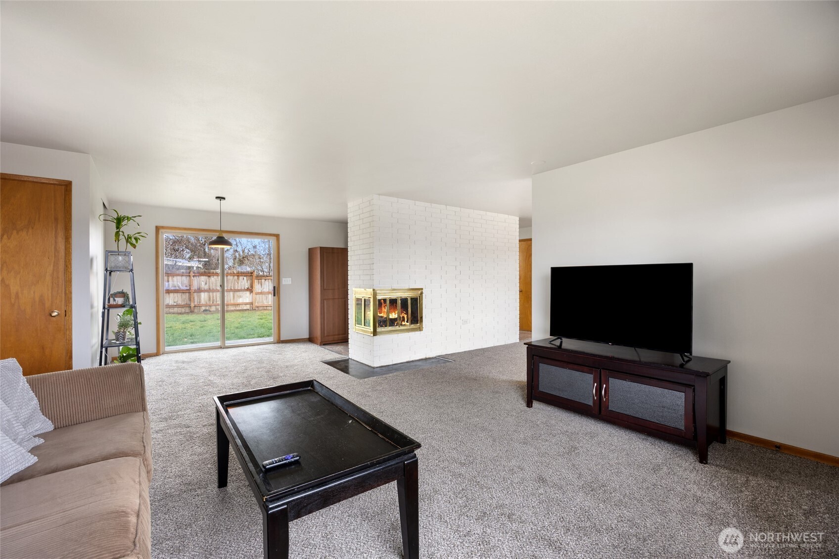 437 Sharon Avenue E, Moses Lake, WA 98837