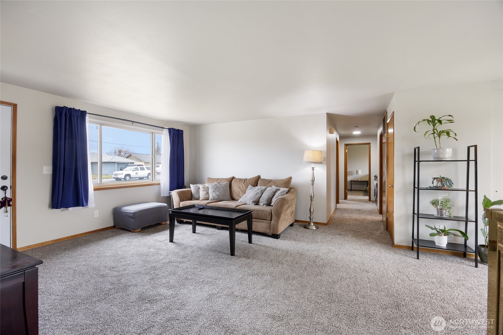 437 Sharon Avenue E, Moses Lake, WA 98837