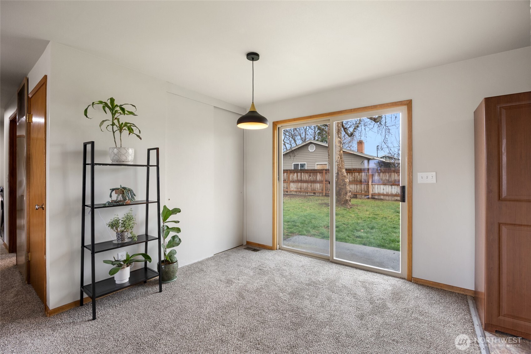 437 Sharon Avenue E, Moses Lake, WA 98837