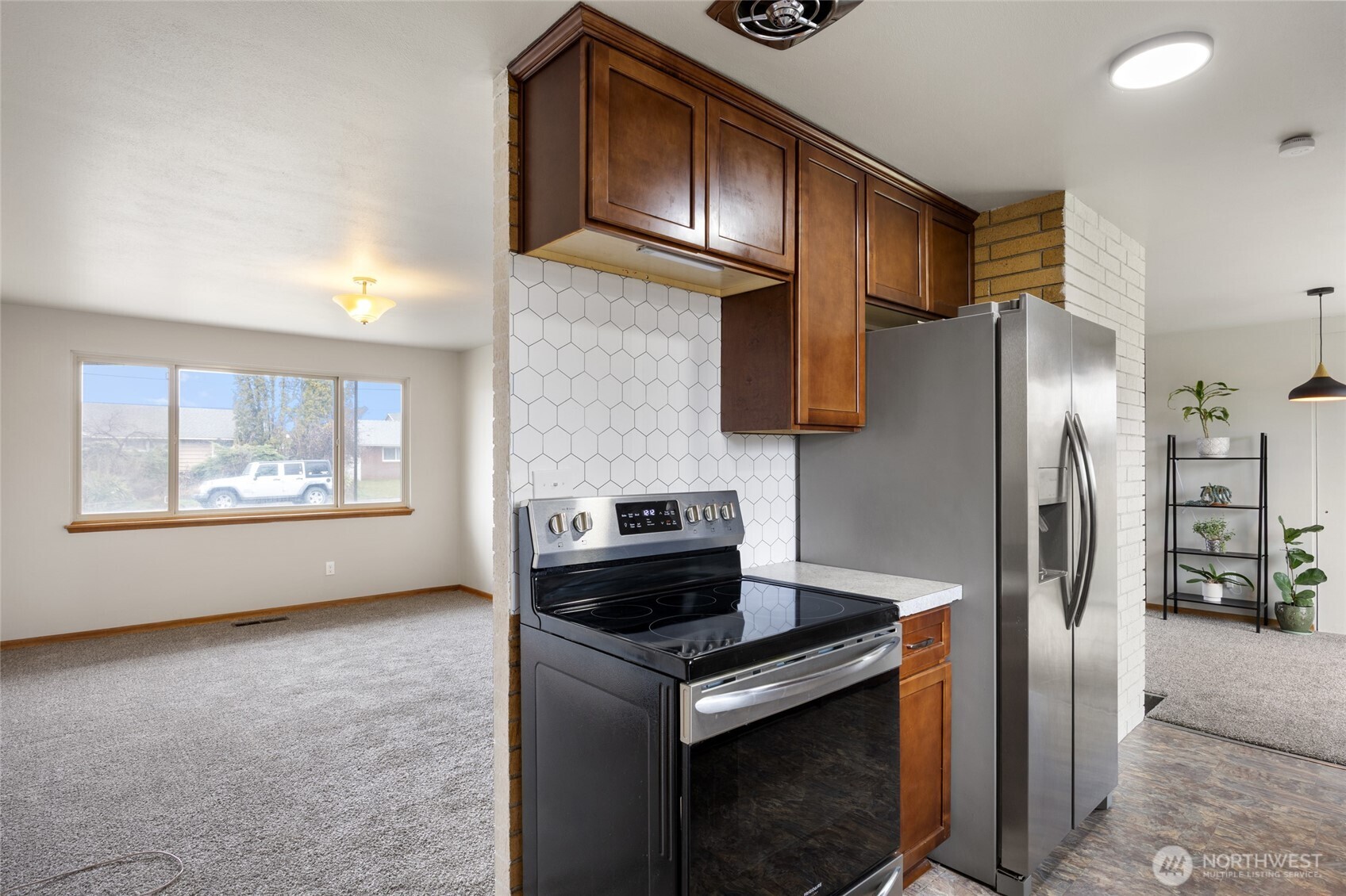 437 Sharon Avenue E, Moses Lake, WA 98837