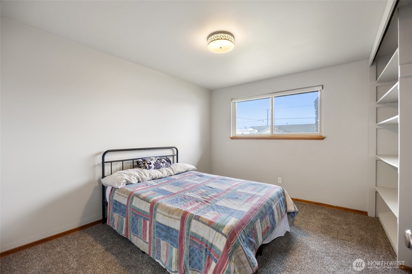 437 Sharon Avenue E, Moses Lake, WA 98837