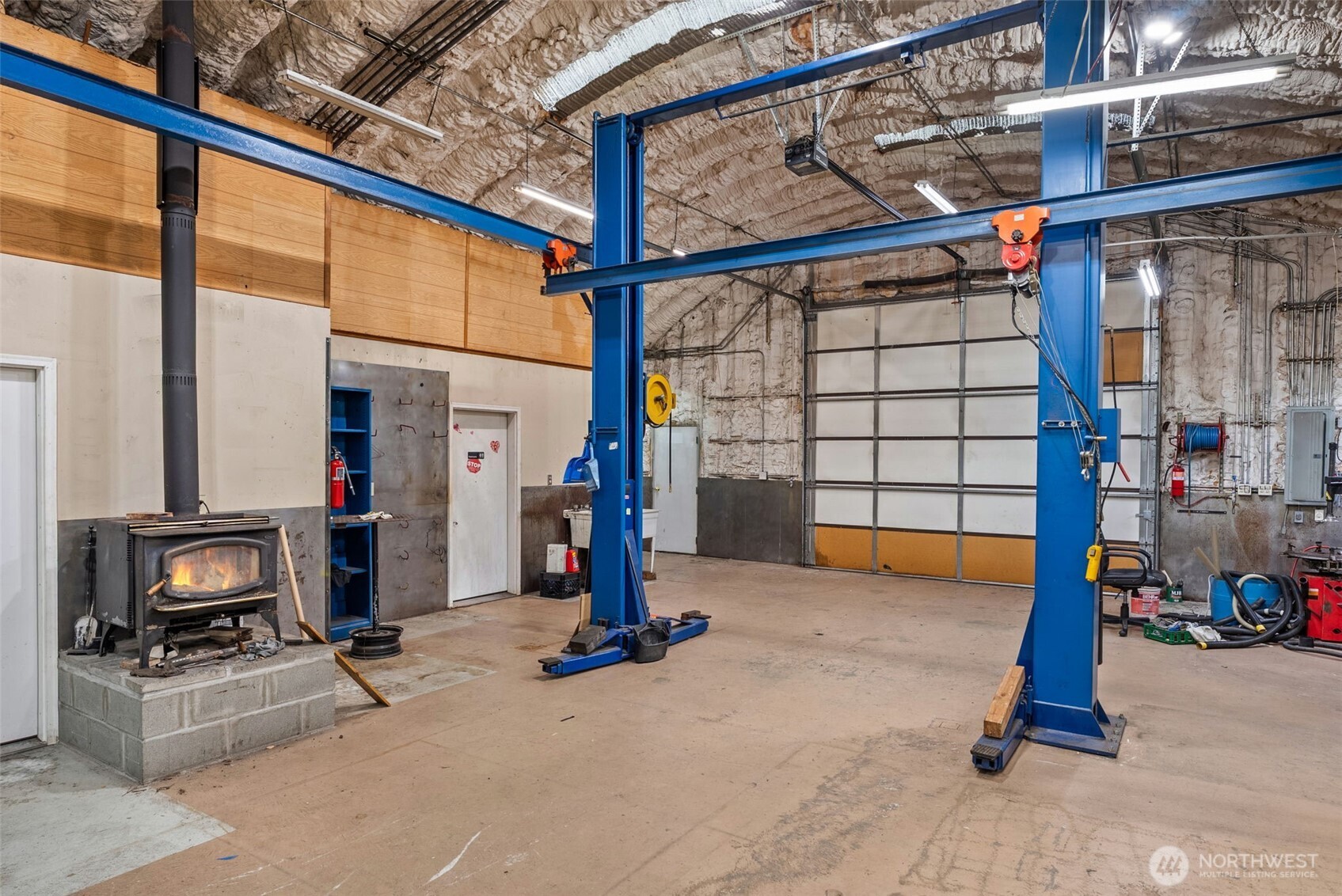 1895 North Fork Road , Chehalis, WA 98532