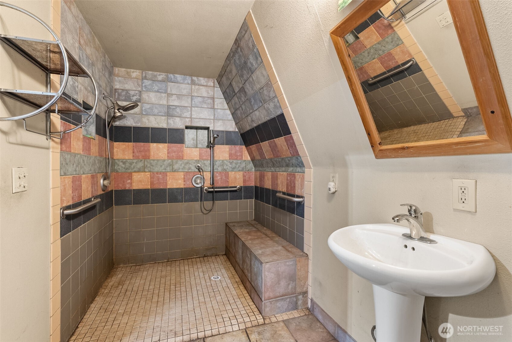 1895 North Fork Road , Chehalis, WA 98532