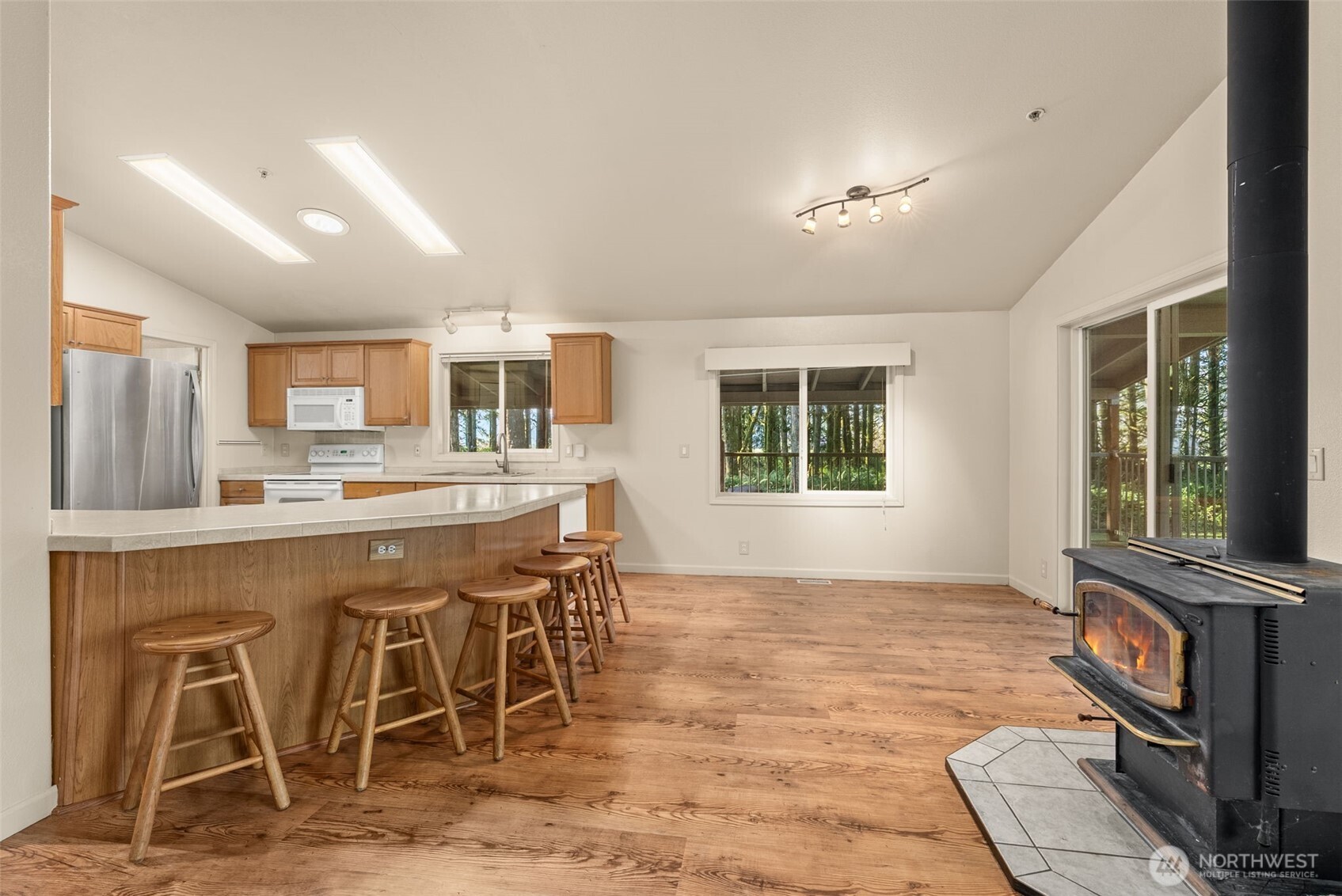 1895 North Fork Road , Chehalis, WA 98532