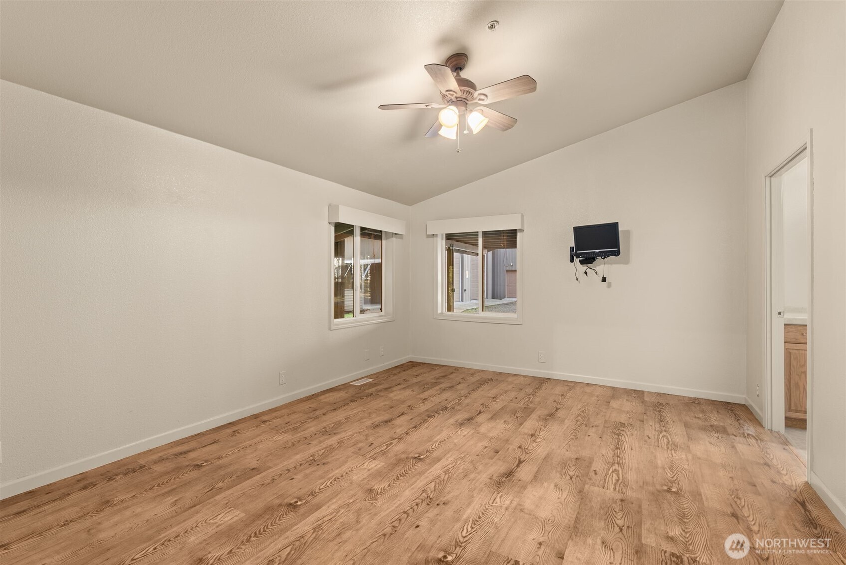 1895 North Fork Road , Chehalis, WA 98532