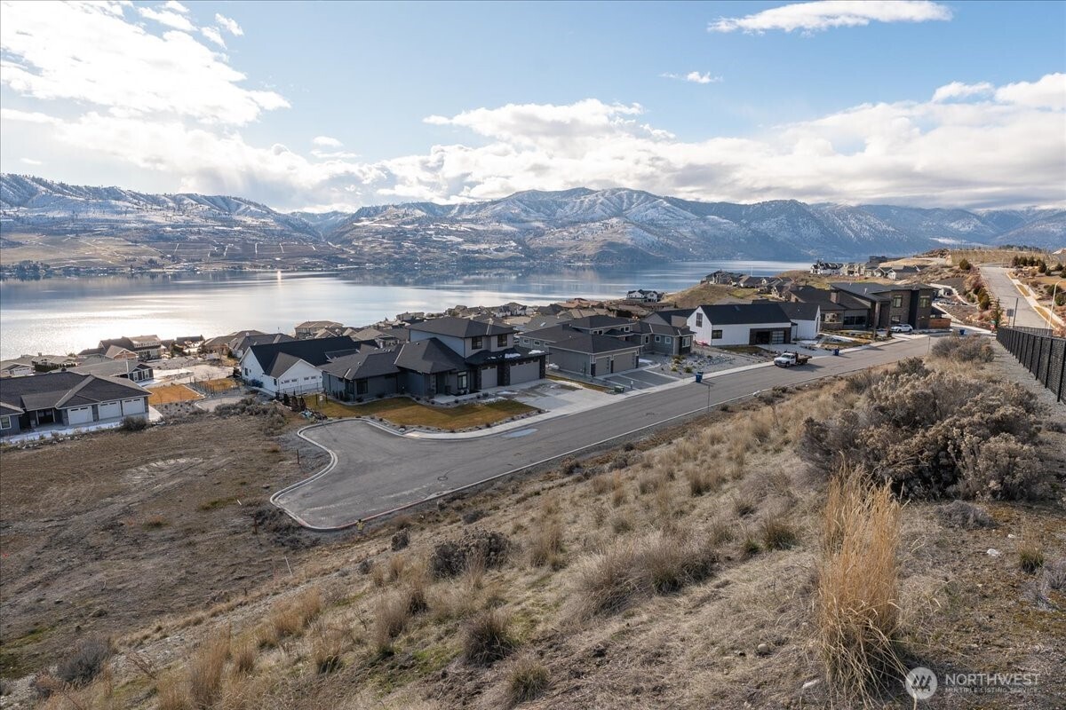 270 Crystal View Drive , Chelan, WA 98816