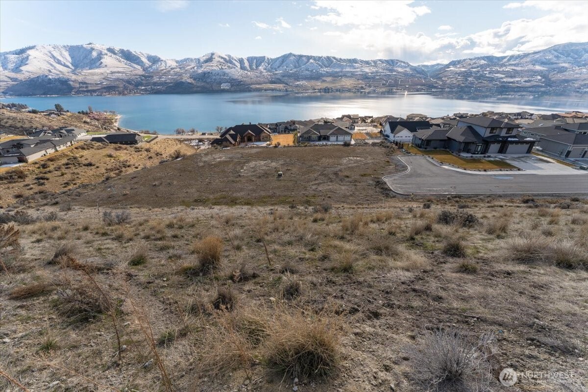 270 Crystal View Drive , Chelan, WA 98816