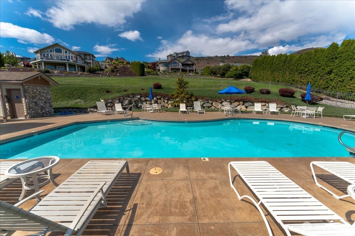 270 Crystal View Drive , Chelan, WA 98816