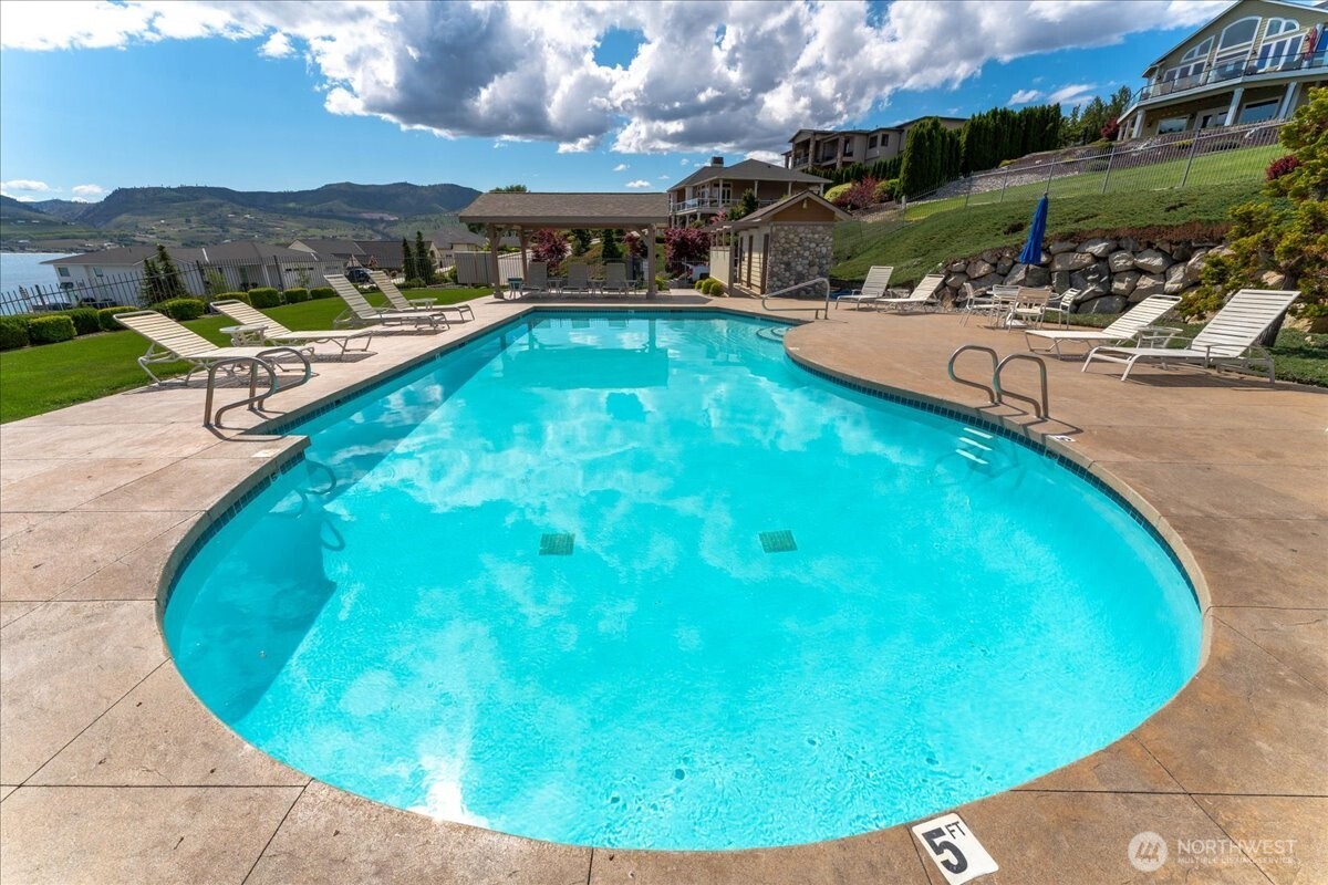 270 Crystal View Drive , Chelan, WA 98816