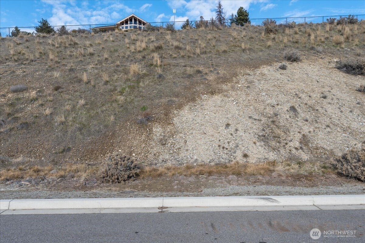 270 Crystal View Drive , Chelan, WA 98816