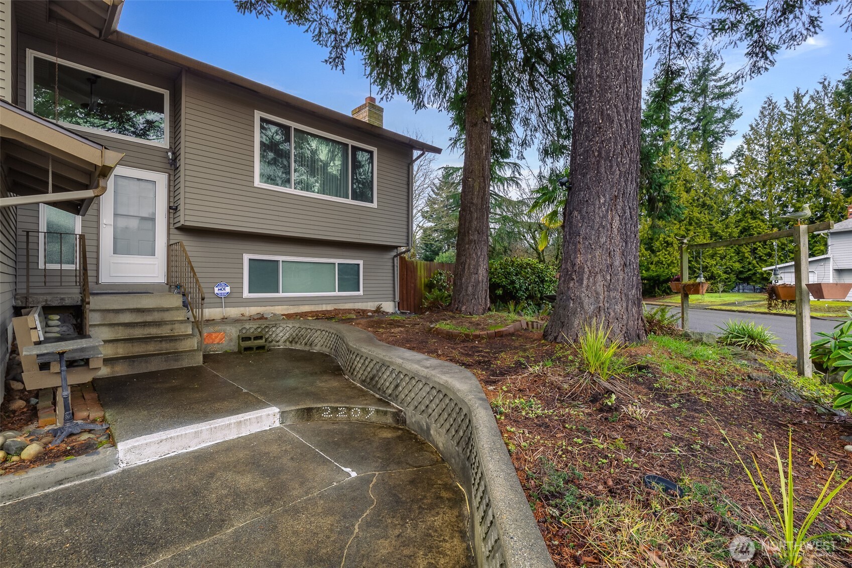 2207 Bremerton Avenue NE, Renton, WA 98059