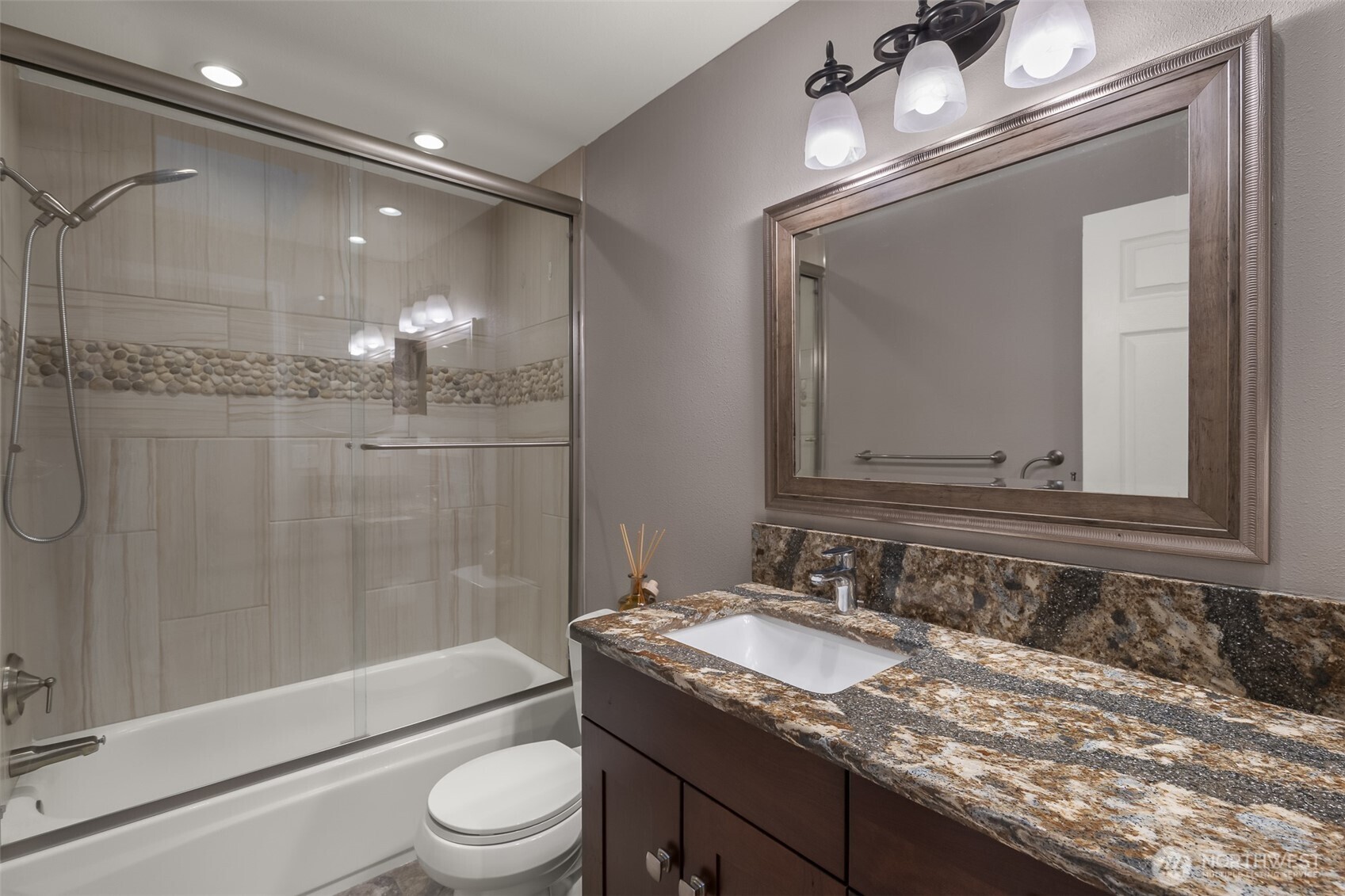 2207 Bremerton Avenue NE, Renton, WA 98059