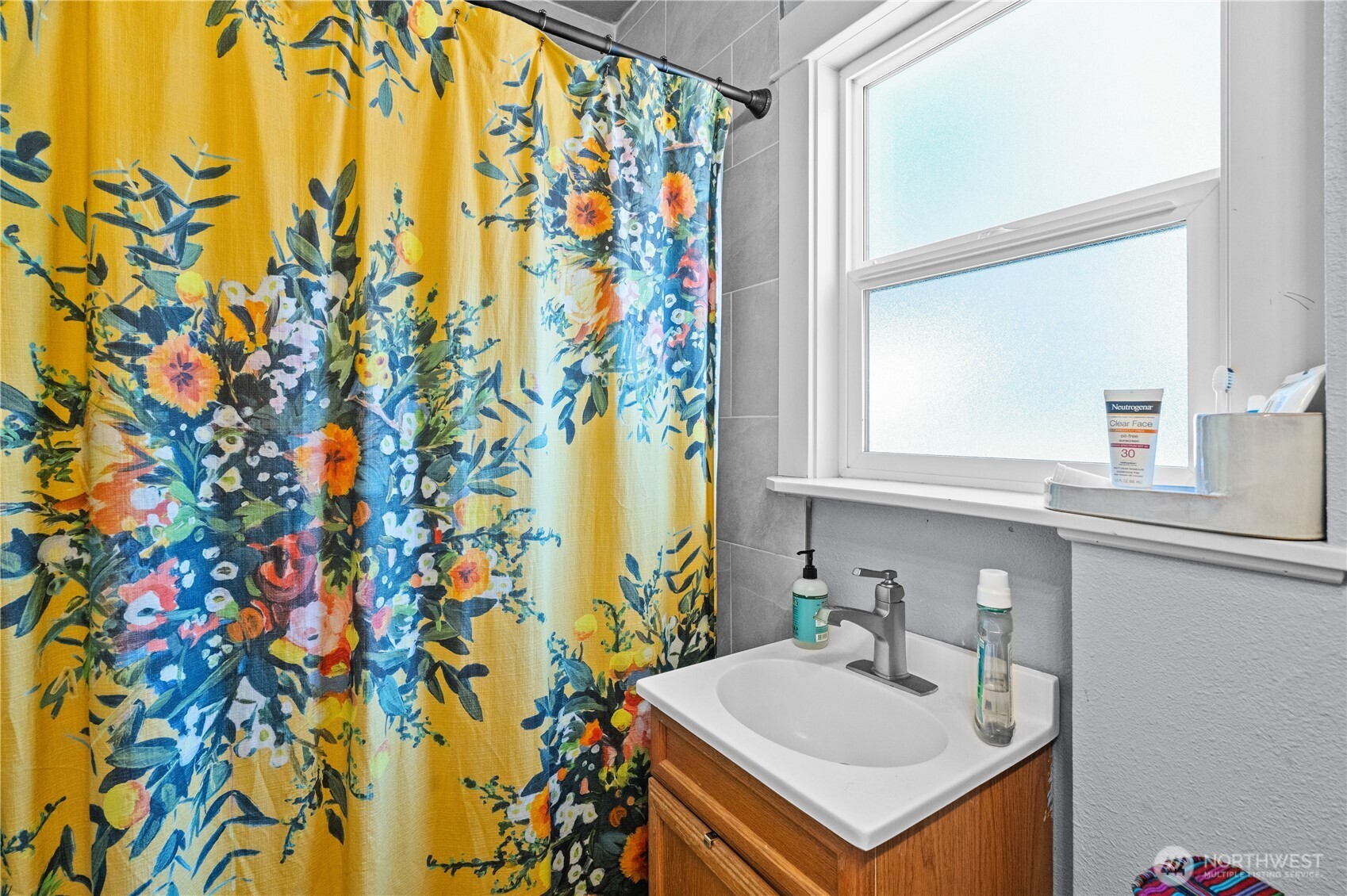 1901 N Fife Street , Tacoma, WA 98406